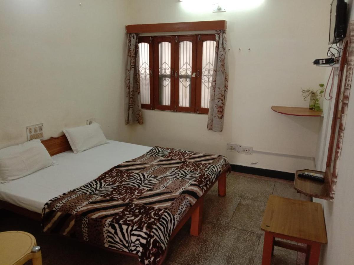 Hotel Yogi Lodge Khajurāho Eksteriør billede